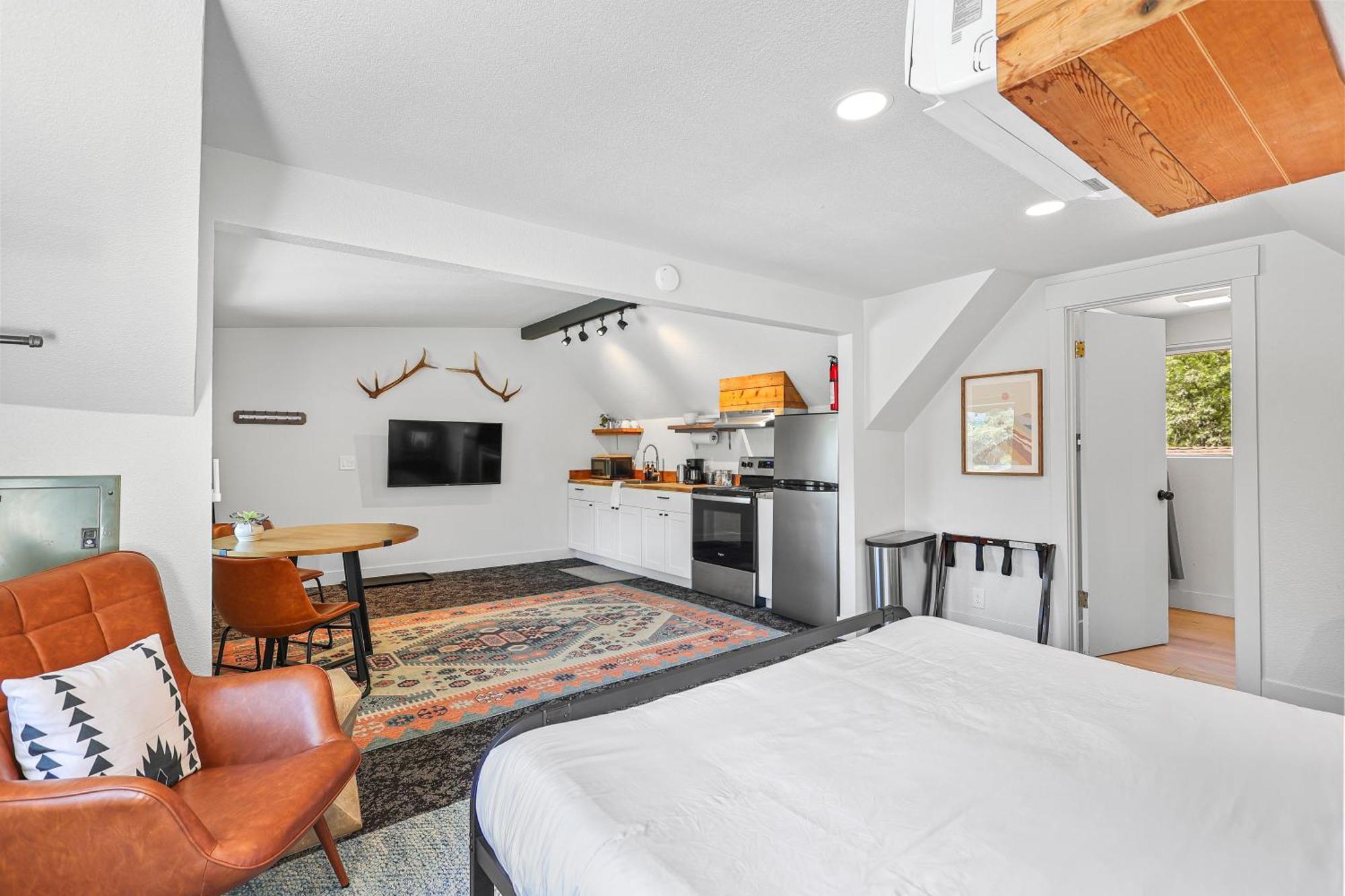 Basecamp Lodge 夏斯塔山 客房 照片