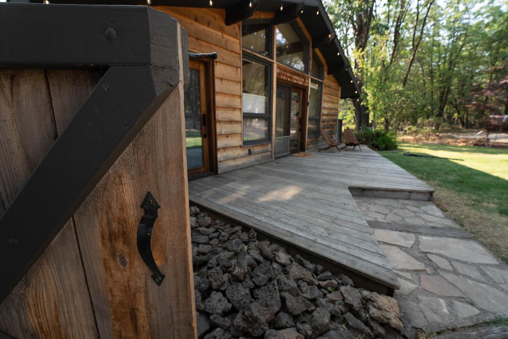 Basecamp Lodge 夏斯塔山 客房 照片