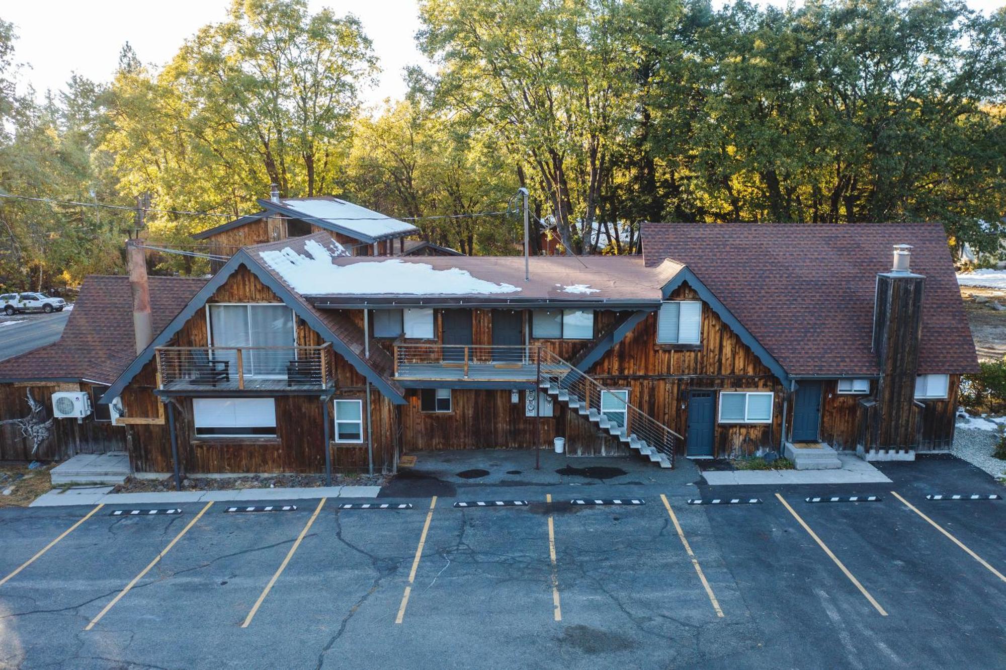 Basecamp Lodge 夏斯塔山 外观 照片